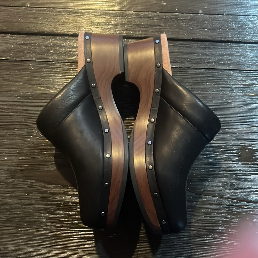 New Without Box Vionic Mules - image 3